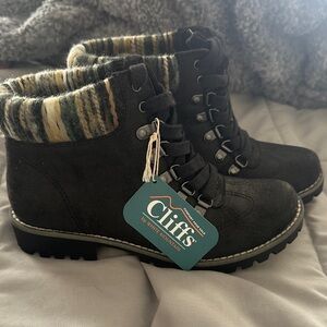 Cliffs by WHITE MOUNTAIN Black Boots with Striped Cuff
